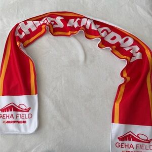 Kansas City Chiefs Kingdom Fleece Scarf With Hand Pockets Red/Yellow E40